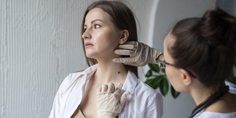 Гкб 40 екатеринбург расположение корпусов. Первая краевая клиническая больница хабаровск. 2гис больница. Реклама в 2 gis картах. Офис 2гис.