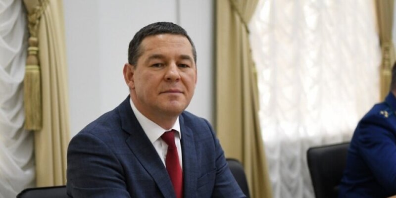 Почему человек человек. Почему необходимо голосовать. Что значит пойти в люди. Я человек простой мем. Идти по головам.