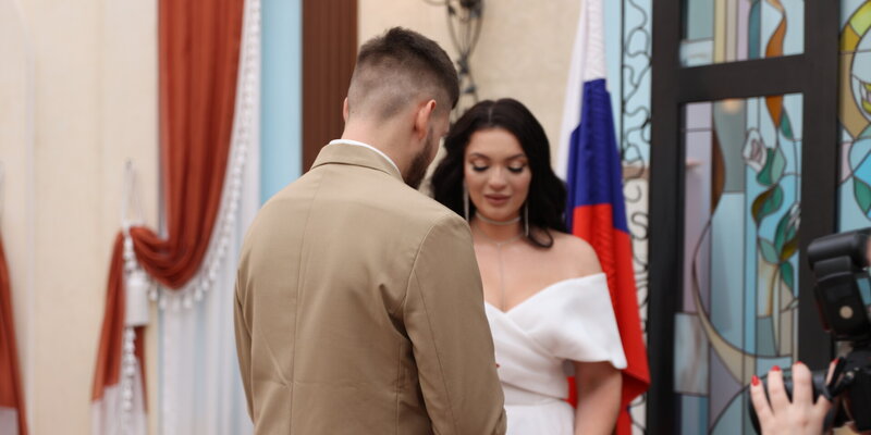 эрика и виктор трансгендеры казань. абсалямов казань встреча с читателями. фотосессия пара казань. парочка из казани. фотосессия пара казань.