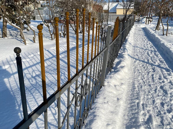 Закрытая ограда