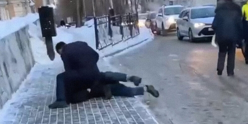 требуется водитель экспедитор. требуется водитель хабаровск. требуется водитель хабаровск. водитель лесовоза. курьер.