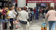 Пассажиры в&nbsp;аэропорту Сочи устроили скандал из-за&nbsp;задержек рейсов|