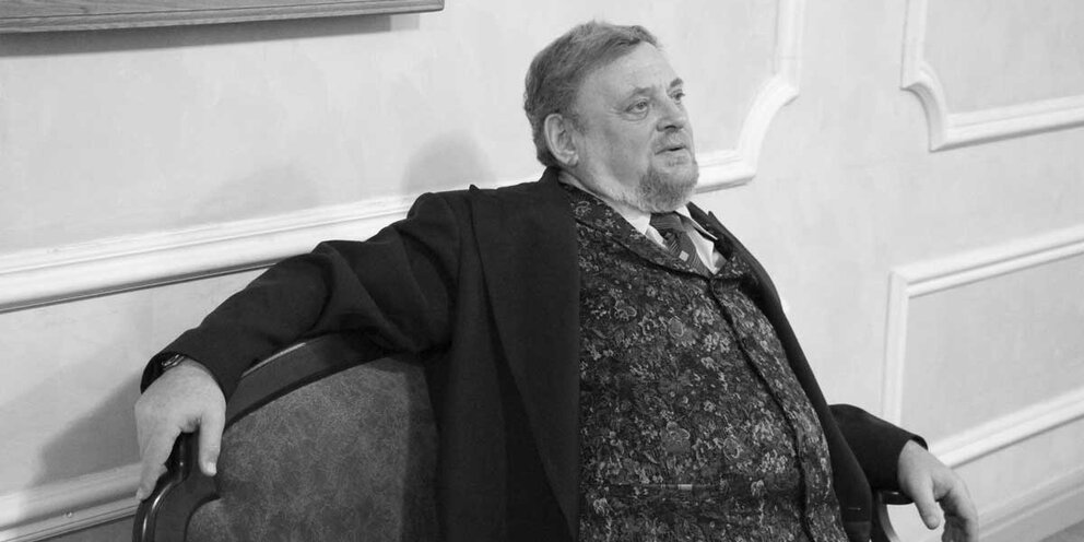 Театр драмы екатеринбург фото спектакля. Последняя капля (2020) on the rocks. Билл мюррей 2020. Билл мюррей 2020. Последняя капля / on the rocks.