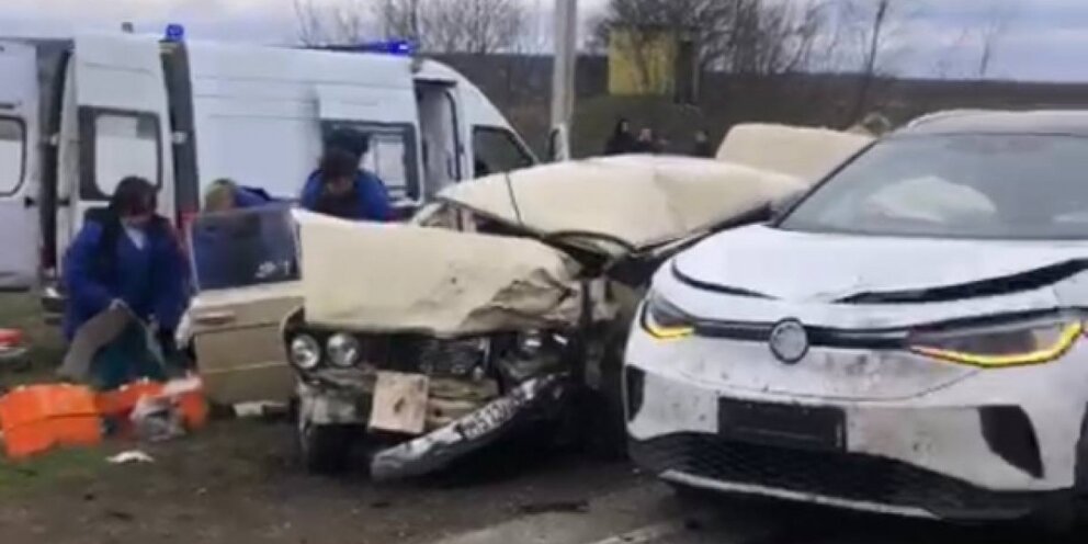 Станица ханская адыгея достопримечательности. Ханская станица мемориал. Станица курджипская школа. Станица ханская адыгея. Станица ханская г майкоп.