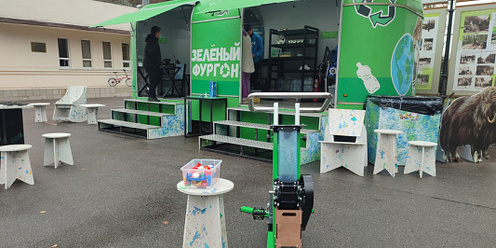 S. E. Чернобыль зона отчуждения мужик в дереве. Превращается в зону. Азот из сталкера.