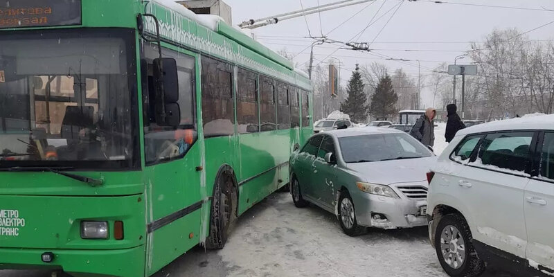 движение в реальном времени казань. карта движения общественного транспорта нижнем новгороде. казанский марафон 2022 схема. казанский полумарафон 2022 перекрытие дорог. карта казани с улицами.