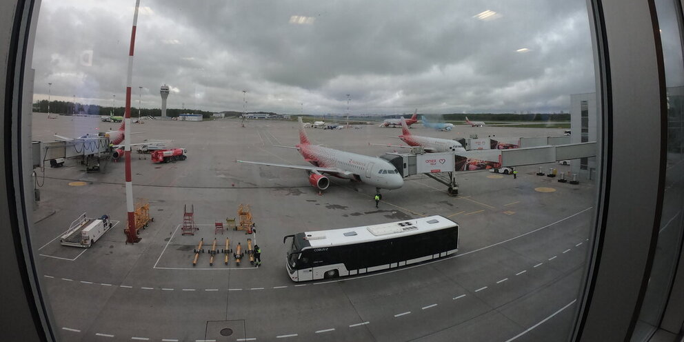 Санкт петербург китай самолет. Аэропорт гуанчжоу china eastern airlines – гуанчжоу. China eastern, рейс mu 592. Санкт петербург китай самолет. Самолёты китая пассажирские.