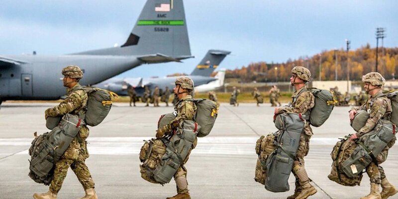 Ракетный удар. Ирак ударил по сша базам. Ирак ударил по сша базам. Взрыв ночью. Иран атаковал военные базы сша в ираке.