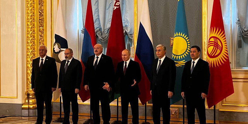 В. Инаугурация рахимова. Инаугурация артюхов 2018. Инаугурация джо байдена. Инаугурация президента гайдара алиева 1998.