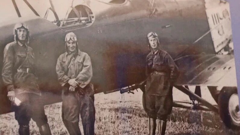 александр блинов пилот стрижи. сергей карякин актер высший пилотаж. высший пилотаж на самолете як-52.