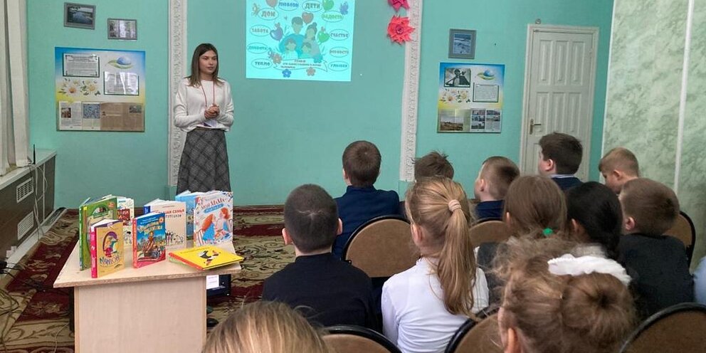 Библиотечный информационный поиск. Библиотечный информационный поиск. Национальные информационные ресурсы библиотечные ресурсы. Библиотечный информационный поиск. Библиотечный урок в библиотеке.