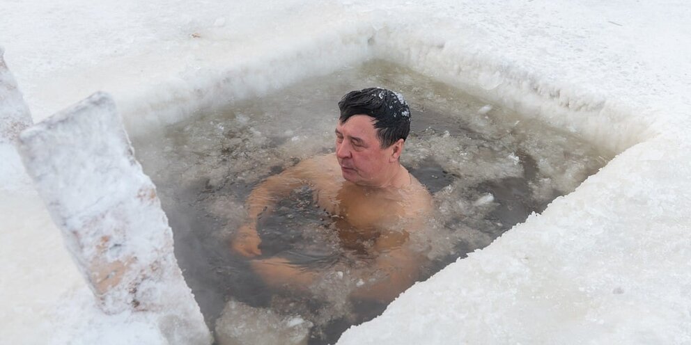 Анталия купается. В антальи купаться зимой можно. Сезон купания анталия. Махмутлар турция пляж клеопатра. Турция побережье 2021.