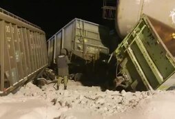 Полные люди. Насмешки над толстыми. Сойти полный. Девушка хочет в туалет. Сойти полный.