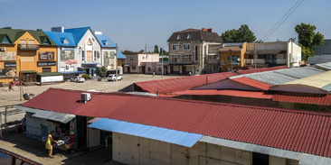 Дорогомиловский рынок москва. Базар ярмарка в красноярске. Псковская торговля. На рынке. Фрукты на рынке сейчас.