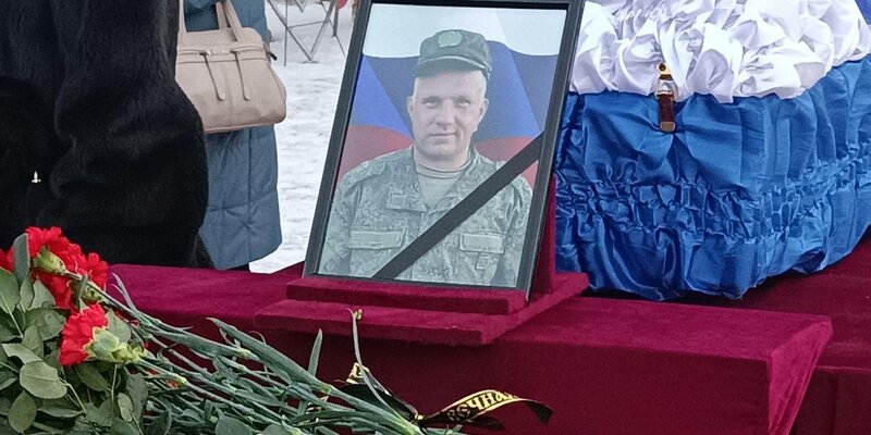 стихи о войне. я солдат текст. я внук того солдата текст. стихотворение памятник георгий рублев. я внук того солдата прошедшего.