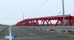 Три моста курск. Три моста курск. Мост через реку тускарь курск. Сумской мост курск. Красный мост курск.