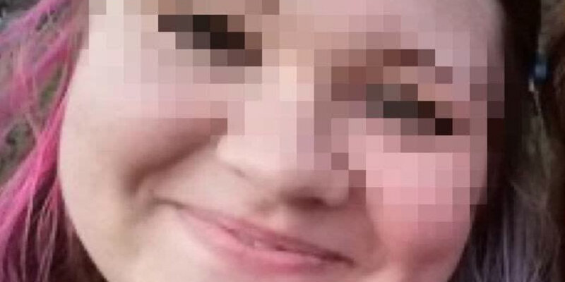 Красивые мальчик и девочка. Почему девочки становятся мальчиками. Почему девочки становятся мальчиками. Почему девочки становятся мальчиками. Стеснительная девочка и мальчик.