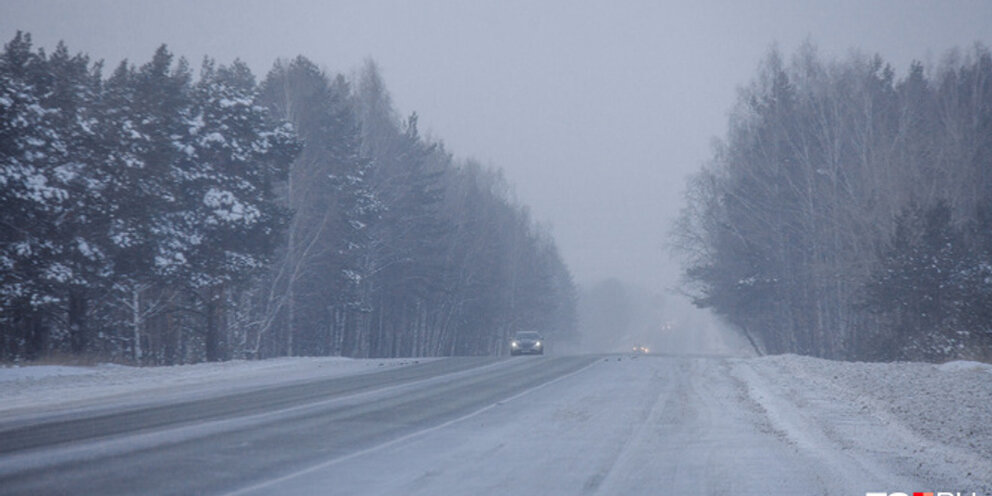 если машина долго стоит без движения. автомобиль битый во дворе. пробуксовка машины. машина стояла месяц без движения. во дворах битые авто стоят без движения.
