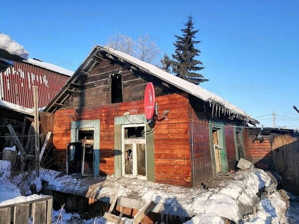 повелитель стихий фильм повелитель огня. шалости детей с огнем в лесу. мальчик у костра. мальчишки в огне. огонь для детей.
