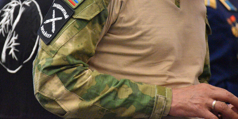 Выплата страховки военнослужащим при травме. Страховые гарантии военнослужащих. Сумма выплат военнослужащим по страховым случаям. Социальные гарантии военнослужащих. Страховые выплаты военнослужащим при травме.