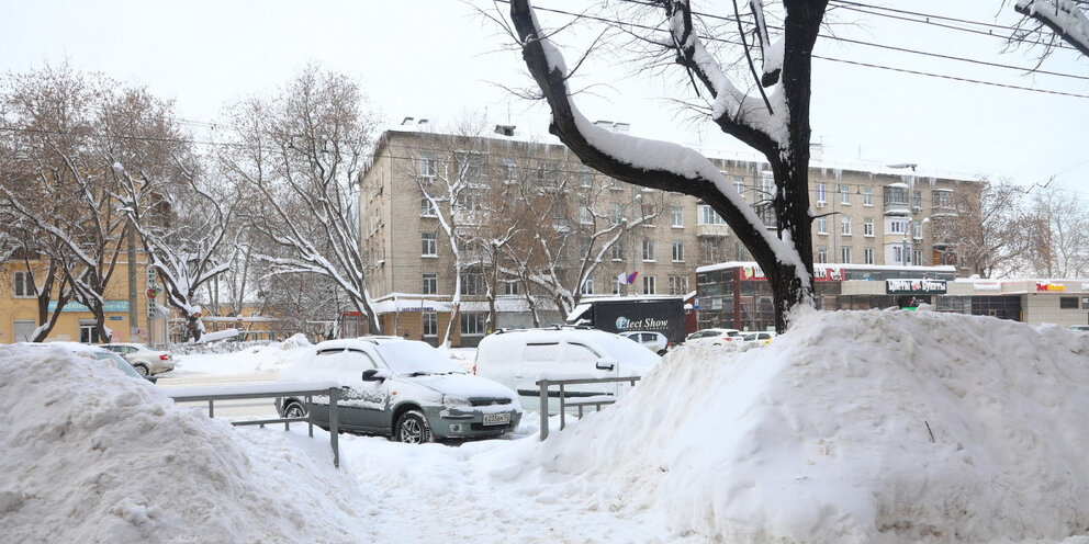 Нижний снегопад. Станция снеготаяния Нижнем Новгороде на гребном канале. Снегопад в Нижнем Новгороде. Сугробы в Нижнем Новгороде. Сильный снегопад.