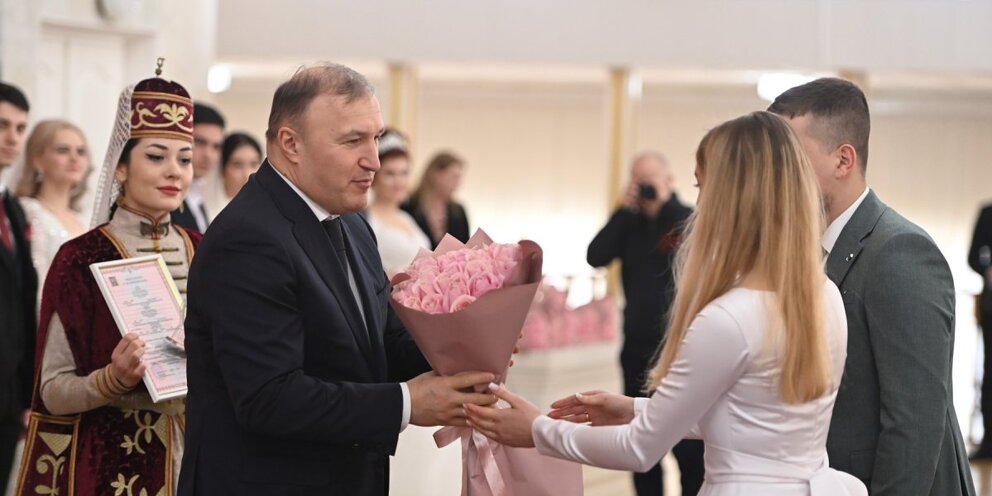 какую машину купить сейчас. господдержка на автомобиль 2023 году. субсидированный автокредит. автокредит. господдержка на автомобиль 2023 году.