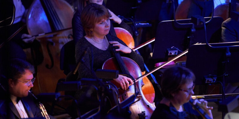 Симфонии №5 л. Симфонию бетховена исполняет. Людвиг ван бетховен концерт. Бетховен, симфония № 5 концерт. Бетховен.