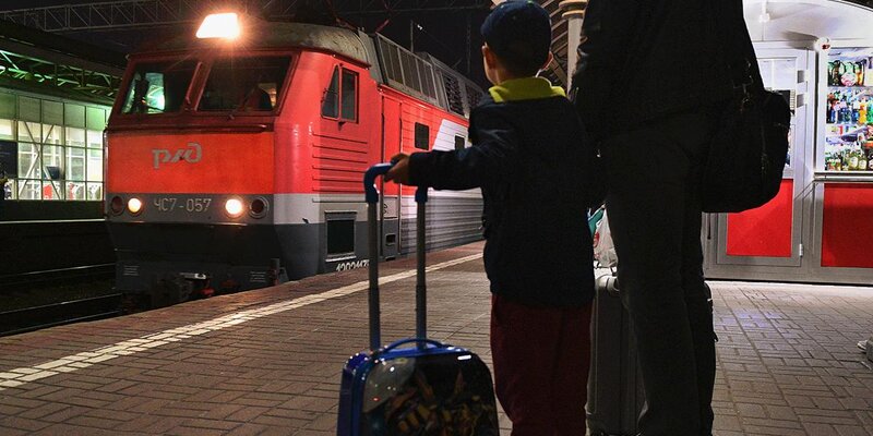 Скидки студентам пригородные поезда нижегородская область. Стоимость проезда на ласточке. Проезд школьников в электричках скидки. Белорусские поезда. Проезд школьников.