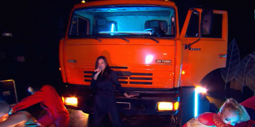 лена темникова 2022. мама люба исполнительницы. темникова камаз. темникова камаз. темникова 2022.