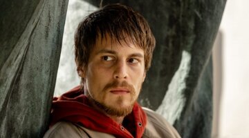 Даррен аронофски протозоа. Режиссер руперт. Л. Преступление режиссер. Худрук театра драмы тверь фото.