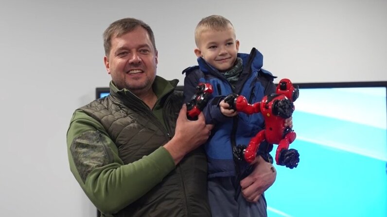 ургант и светлаков елки. брежнева елки 1. елки 3. женя в елках. елки 3.