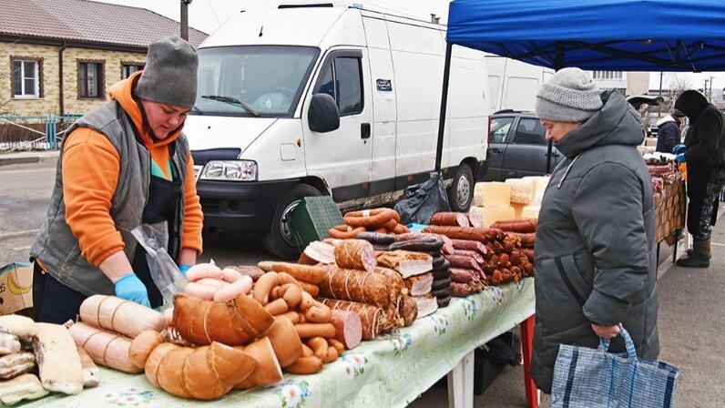 украсить палатку на ярмарку. ярмарка в школе. курск ярмарка подворье. украсить палатку на ярмарку. ярмарочные угощения.