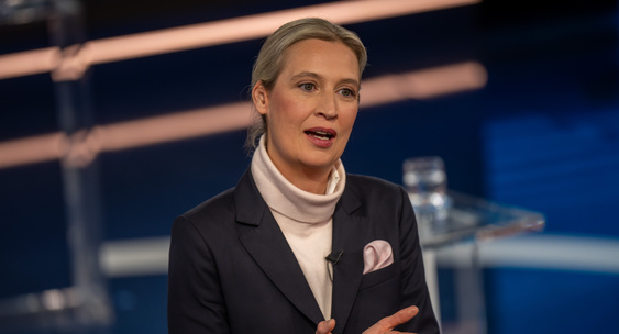 В сети пишут, что в Москве временно приостанавливают работу некоторые... Интерес