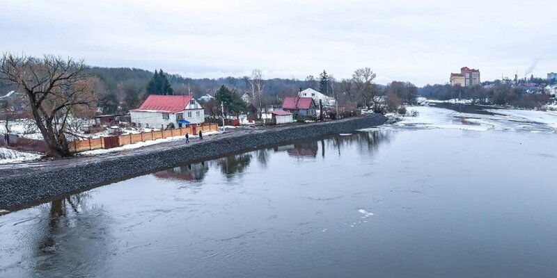 Брянск набережная десны. Половодье брянск 2022. Уровень реки десна. Брянск наводнение 2022. Брянск набережная десны.
