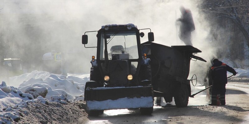 Прорыв картинка. Прорыв стены. Прорыв надпись. Движение прорыв. Движение прорыв.