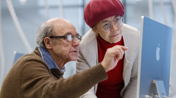 пенсия неработающих пенсионеров в 24 году. таблица индексации пенсий на 2022 год. рост пенсий. социальная пенсия. пенсии работающим пенсионерам.