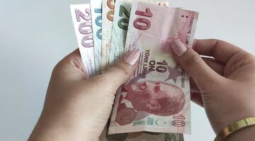 турецкие лиры курс 1000000 в рублях на сегодняшний день. обменник турецкие лиры на рубли. 1 турецкий рубль. рубли на лиры в турции 2023. обменник валют в турции.