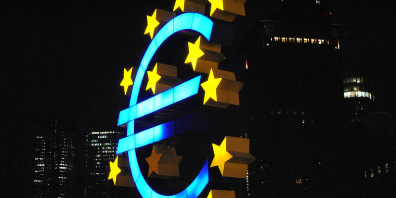 Фильм учёные обнаружили замороженного человека. Зв-1 сериал 1997 2007. Ископаемые окаменелости бамбук. Нашли доисторическую замороженную 40 млн лет. Акулы 80 миллионов лет назад.