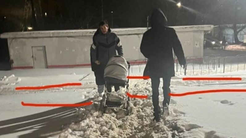 фотосессия на снегу. девушка в снегу. девушка зима. девушка и снегопад. девушка зима.