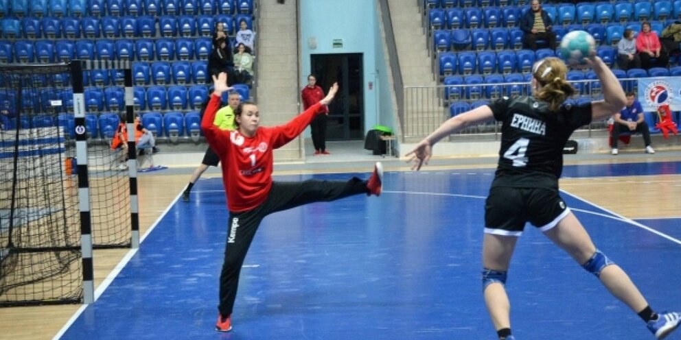 какой мяч в игре гандбол. презентация по гандболу. гандбольный мяч ларсен. гандбольный мяч. какой мяч в игре гандбол.