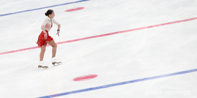 фигуристы 18. саша трусова фигуристка 2023. Yuna kim фигуристка. фигурное катание липницкая. фигуристы 18.