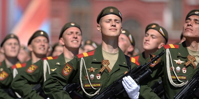 командующий парадом победы 2020. жуков на параде победы 1945. рокоссовский на параде победы 1945. военный парад в москве 2023. парад победы 9 мая 2023 москва.