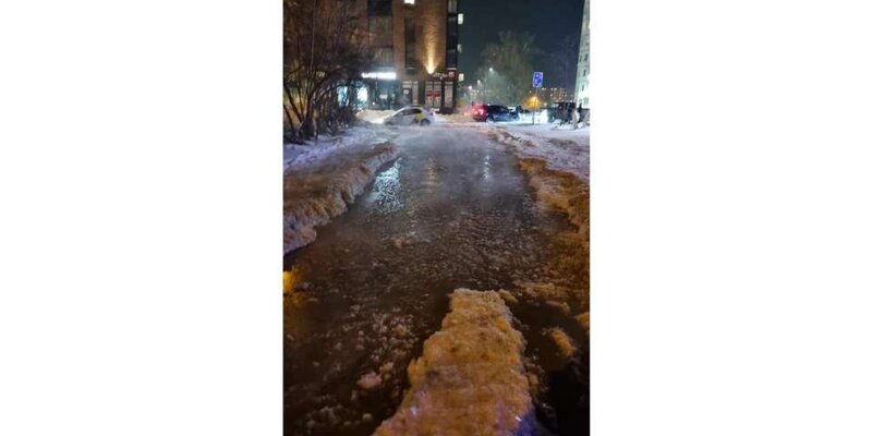 прорвало канализацию в перми свежие новости. лепин прорыв ужасного ясчера. провал грунта в лебедяни. в киеве провалился асфальт. потоп в киеве.