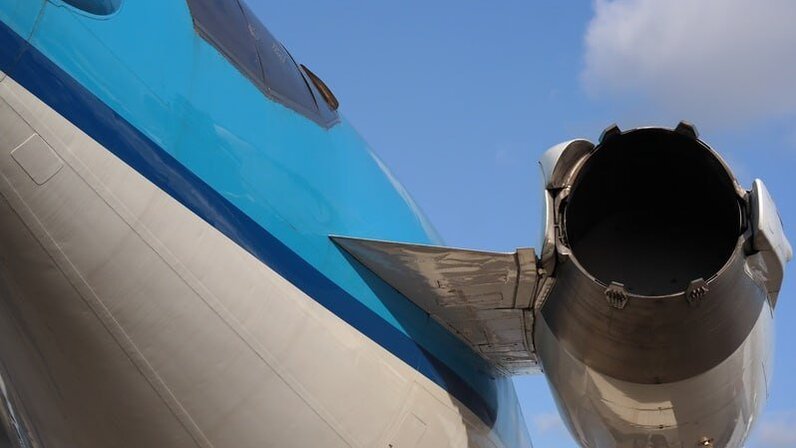 Падение самолета в гарбузово белгородской области. Под белгородом упал. Су 25 упал в белгородской области. Белгород самолет разбился. Самолет упал в гарбузово белгородской области.