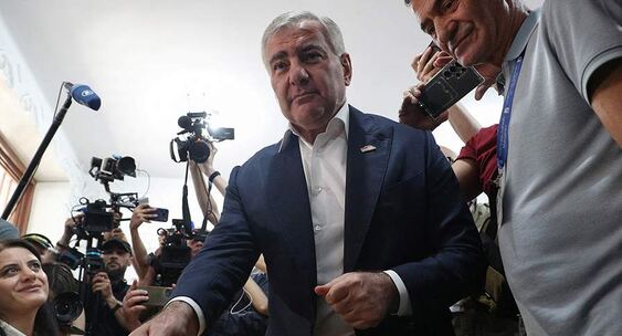Карапетян: власти Армении прервали подсчет голосов, боясь поражения|