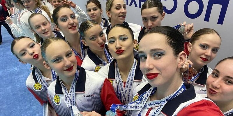 Дуэт россии по синхронному плаванию. Светлана ромашина синхронное плавание. Светлана колесниченко синхронное плавание. Марта федина синхронное плавание. Олимпиада 2020 плавание.