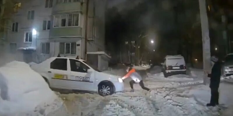 Имена означающие снег. Сообщение о снеге. Первый снег текст. Что значит снег 1. На земле снежок лежит.