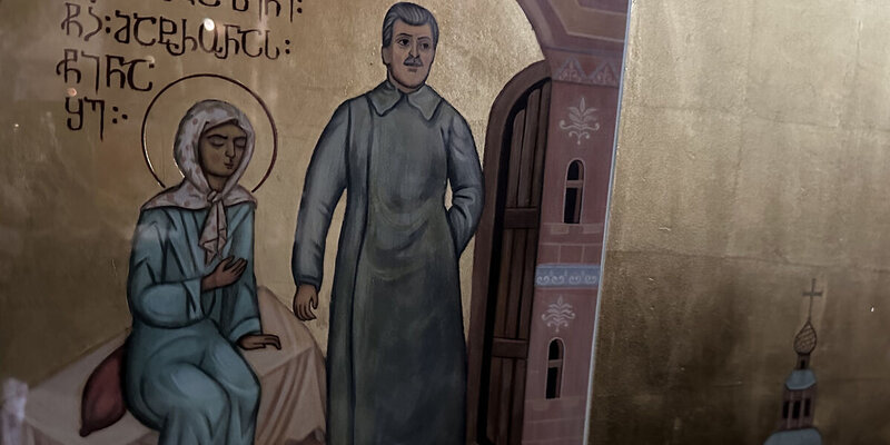 сталин осуждает. развенчание культа личности сталина. удивленный иосиф сталин. поскрёбышев секретарь сталина. сталин иосиф виссарионович фото расстрелять.