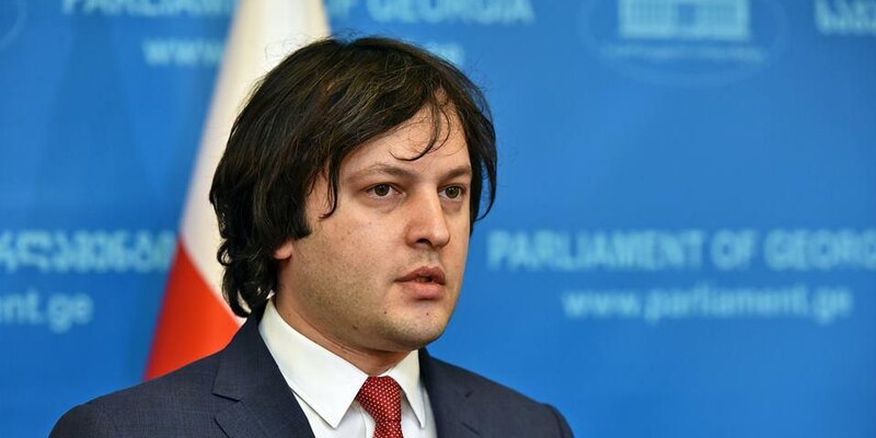 Покушение на премьер министра. Покушение на премьер министра. Премьер министра японии синдзо абэ. Покушение на премьер министра. Покушение на премьер министра.