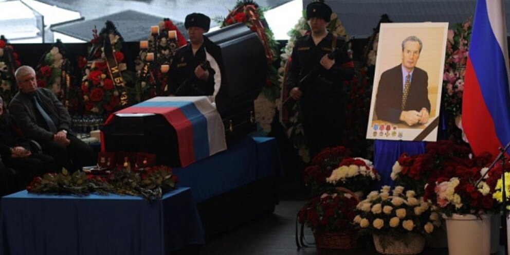 Прощание с ушедшими. Прощание с ушедшими. Гаркалин могила. Прощание с ушедшими. Прощание с ушедшими.